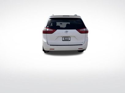 Used 2017 Toyota Sienna LE