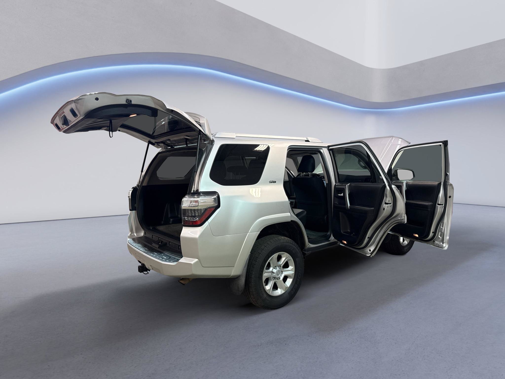 Used 2015 Toyota 4Runner SR5 AWD/4WD image 14