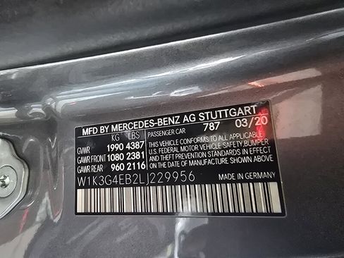 Used 2020 Mercedes-Benz A 220 w/ Premium Package image 40