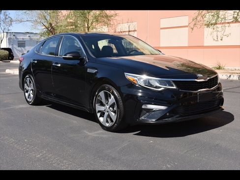 Used 2019 Kia Optima S w/ S Panoramic Sunroof Package FWD image 2