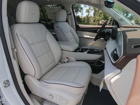 New 2026 Buick Enclave Avenir w/ Super Cruise Package AWD/4WD image 25