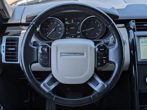 Used 2020 Land Rover Discovery SE AWD/4WD image 11