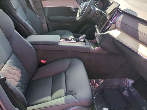 New 2026 Volvo XC90 B6 Plus image 20
