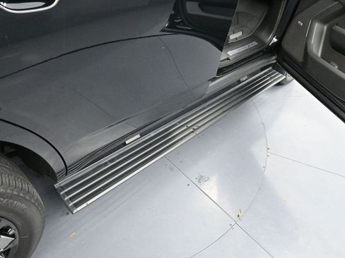 Used 2024 Chevrolet Tahoe High Country w/ Advanced Technology Package image 9