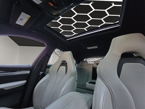 Used 2018 BMW X6 M w/ Executive Package image 21