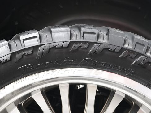 Used 2024 Ford F350 Limited w/ FX4 Off-Road Package AWD/4WD image 35
