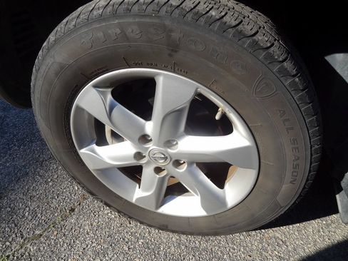 Used 2009 Nissan Murano SL w/ Technology Pkg FWD image 14