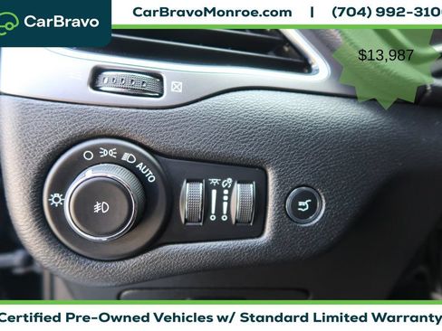 Used 2019 Jeep Cherokee Limited AWD/4WD image 17