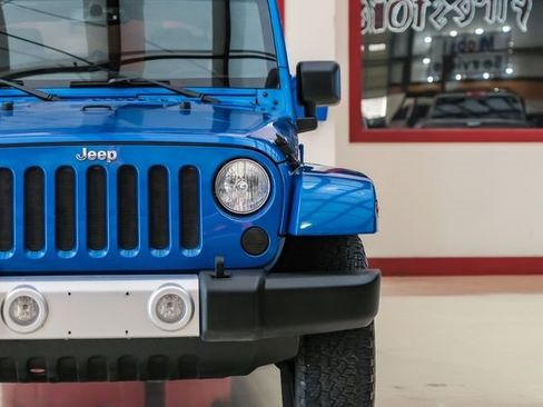 Used 2015 Jeep Wrangler Unlimited Sahara w/ Connectivity Group image 43