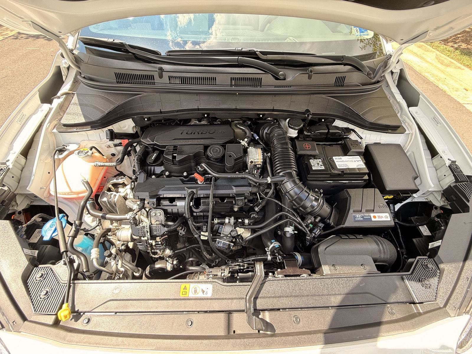 Used 2023 Hyundai Kona Limited AWD/4WD image 11