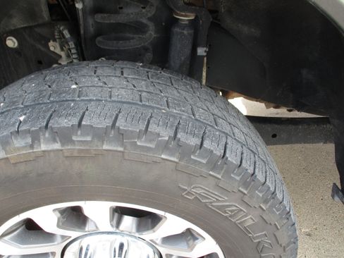 Used 2021 Ford F250 Lariat w/ Lariat Value Package AWD/4WD image 9