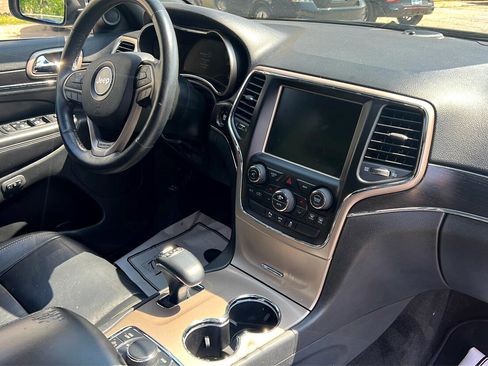 Used 2014 Jeep Grand Cherokee Limited image 16
