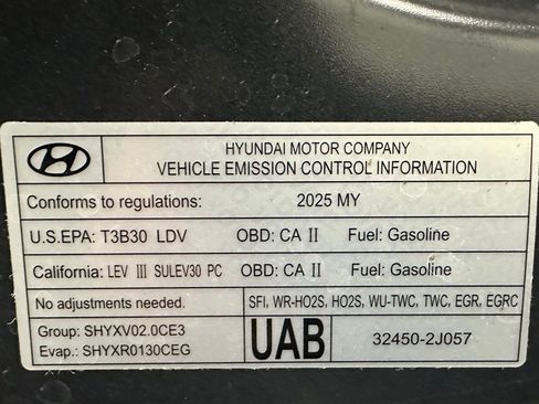 Used 2025 Hyundai Elantra SEL w/ Cargo Package image 64