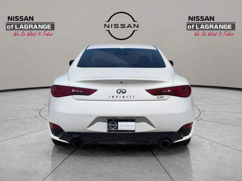 Used 2022 INFINITI Q60 3.0t Luxe w/ Essential Package RWD image 6