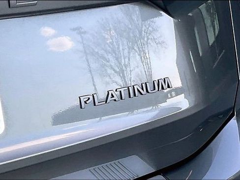 Certified 2025 Nissan Rogue Platinum w/ Platinum Premium Package FWD image 8