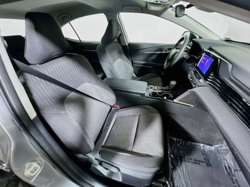 Used 2025 Toyota Camry LE FWD image 23