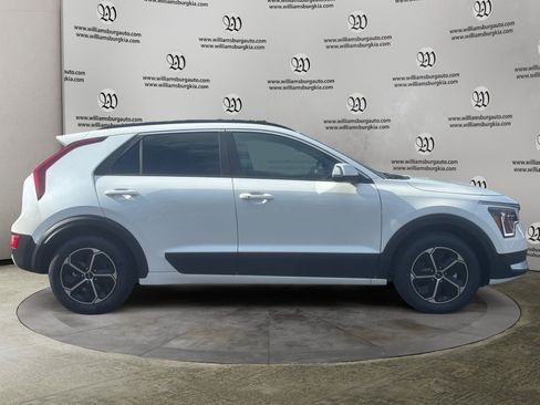 New 2026 Kia Niro EX image 6