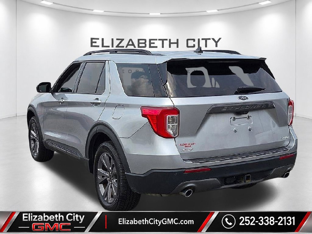 Used 2022 Ford Explorer XLT w/ Equipment Group 202A AWD/4WD image 8