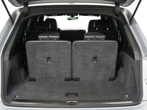 Used 2018 Audi Q7 3.0T Premium Plus AWD/4WD image 28