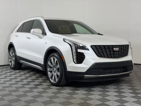 Used 2022 Cadillac XT4 Premium Luxury FWD image 7