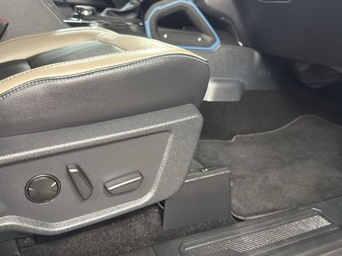 Used 2024 Ford Bronco Wildtrak image 25