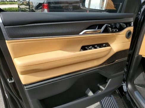 New 2023 Jeep Grand Wagoneer Series III w/ Quick Order Packagew 28T AWD/4WD image 8