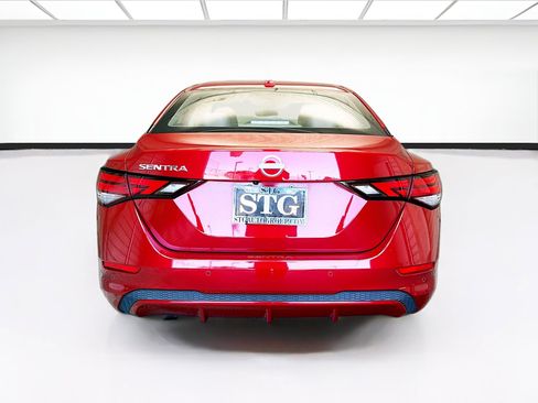 Used 2025 Nissan Sentra SV FWD image 5