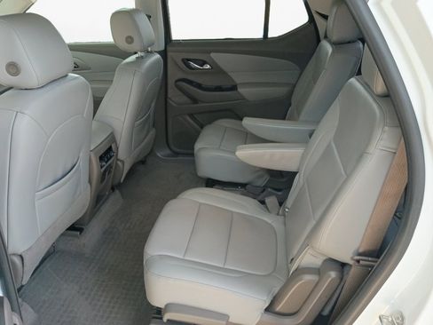 Used 2019 Chevrolet Traverse LT w/ LT Premium Package FWD image 13