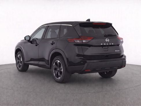 Used 2024 Nissan Rogue SV AWD/4WD image 3