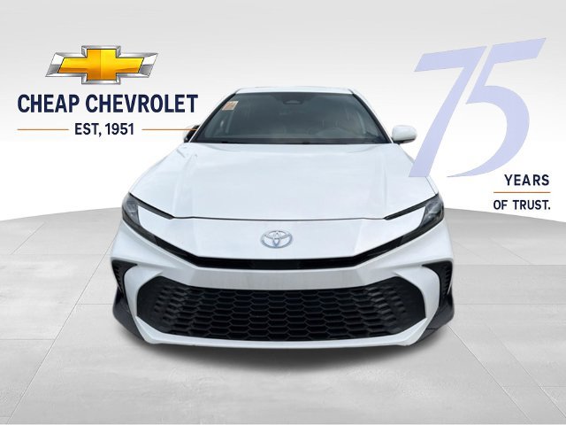 Used 2025 Toyota Camry SE w/ Convenience Package FWD image 8