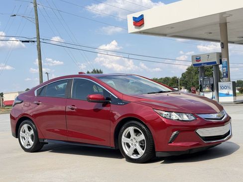 Used 2018 Chevrolet Volt LT w/ LT Driver Confidence Package FWD image 3