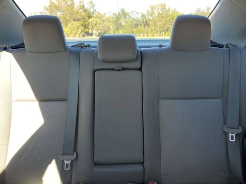 Used 2016 Toyota Corolla LE image 13