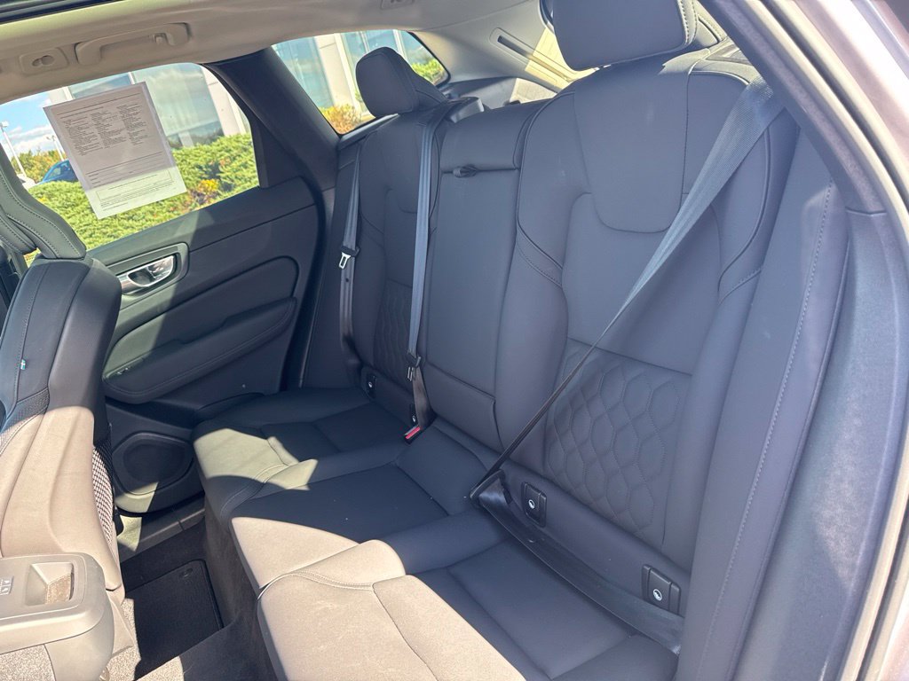 Used 2026 Volvo XC60 B5 Plus AWD/4WD image 23