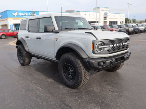 New 2026 Ford Bronco Badlands AWD/4WD image 1