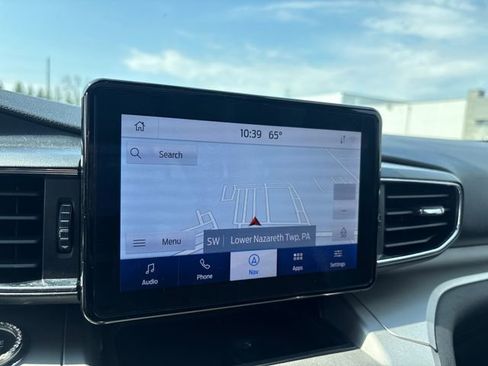 Used 2021 Ford Explorer XLT w/ Equipment Group 202A AWD/4WD image 24