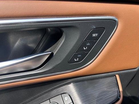 Used 2024 Nissan Rogue Platinum w/ Platinum Premium Package image 22