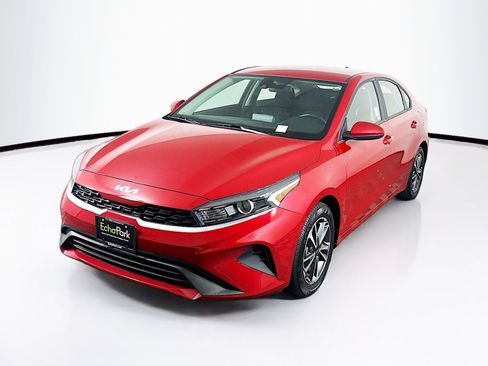 Used 2024 Kia Forte LXS image 3