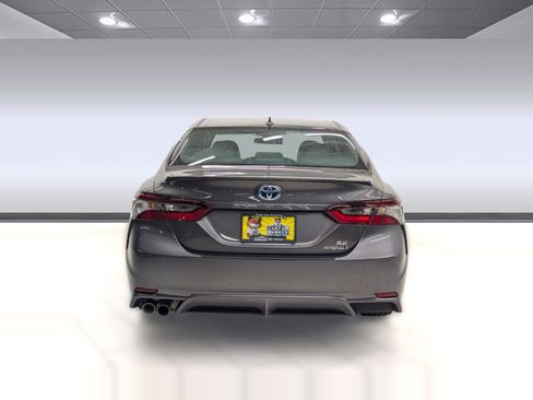 Used 2022 Toyota Camry SE image 8