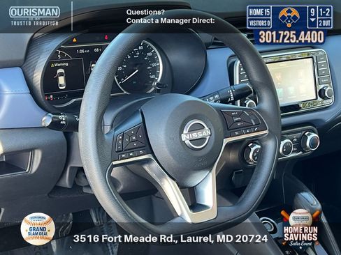 Used 2023 Nissan Versa SV FWD image 9