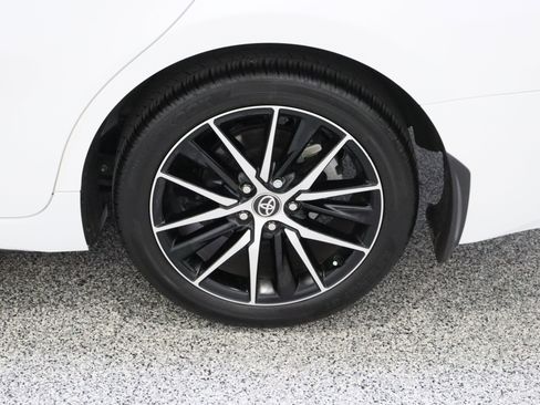 Certified 2023 Toyota Camry SE w/ Convenience Package image 10