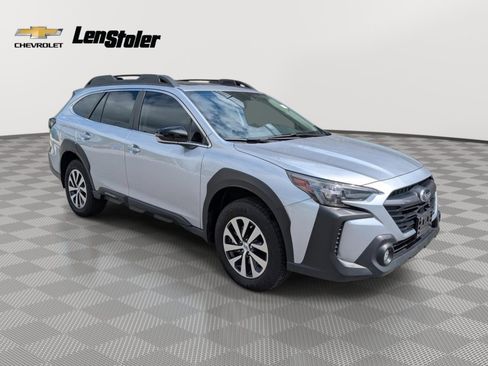 Used 2025 Subaru Outback Premium w/ Popular Package #1A AWD/4WD image 7