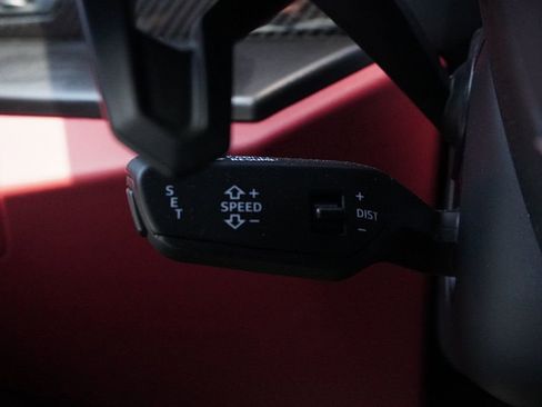 Used 2022 Lamborghini Urus AWD/4WD image 45
