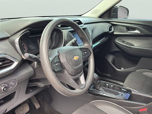 Used 2023 Chevrolet TrailBlazer LT FWD image 25