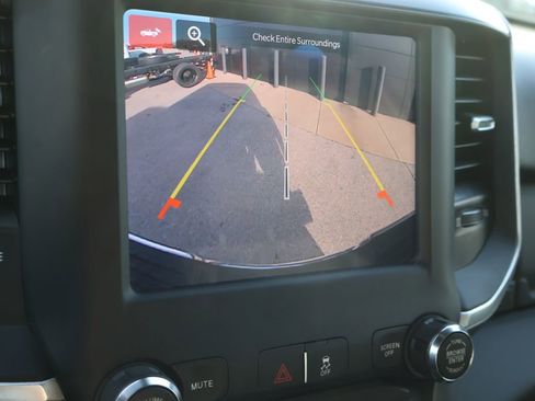 Used 2024 RAM 3500 Big Horn image 28