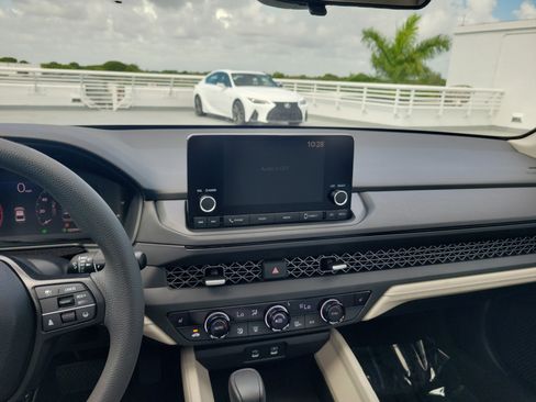 Used 2024 Honda Accord EX image 16