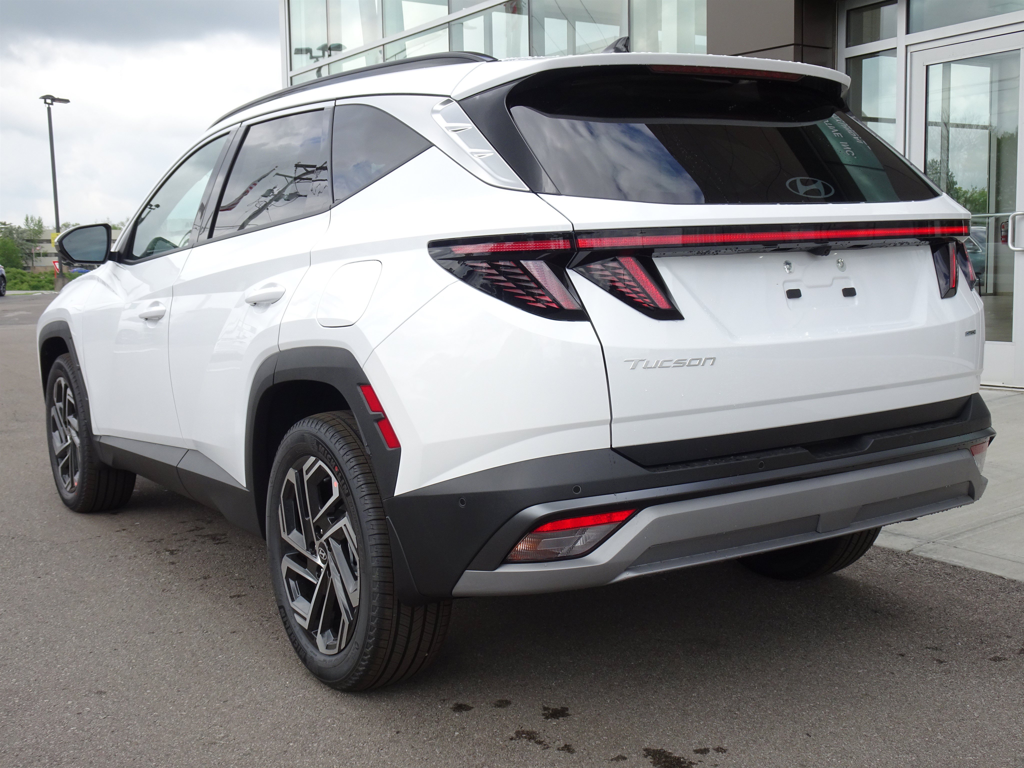 New 2026 Hyundai Tucson Limited AWD/4WD image 3