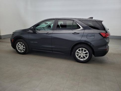 Used 2023 Chevrolet Equinox LT w/ Driver Convenience Package image 3