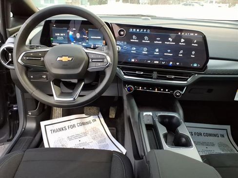 New 2026 Chevrolet Equinox EV LT image 14