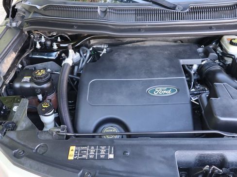 Used 2014 Ford Explorer XLT w/ Equipment Group 202A AWD/4WD image 40