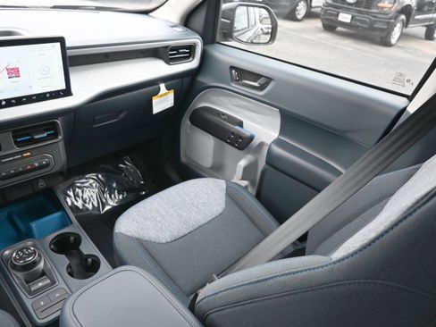 New 2026 Ford Maverick XLT w/ XLT Luxury Package image 30